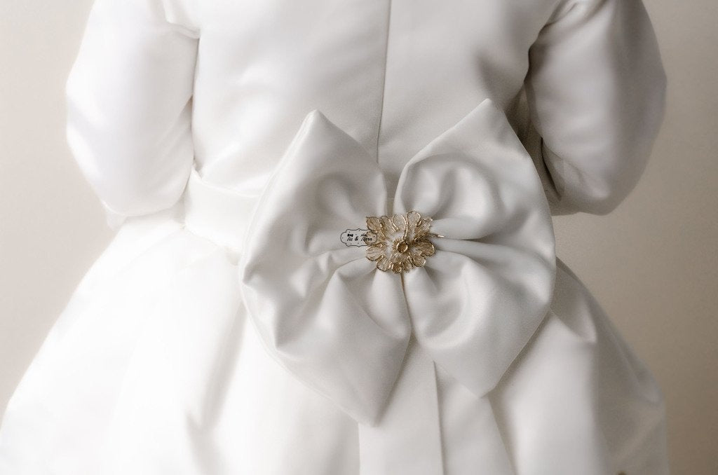 Luxury children's dress details